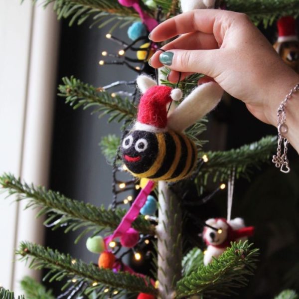 handmade_felt_christmas_bumblebee_hanging_tree_decoration