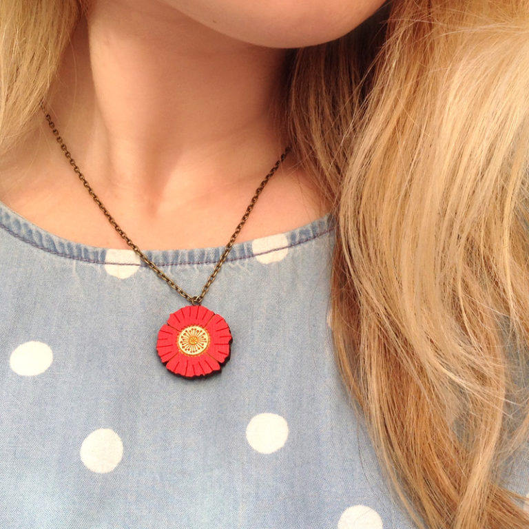 poppy-flower-necklace-wearing-shot-layla-amber