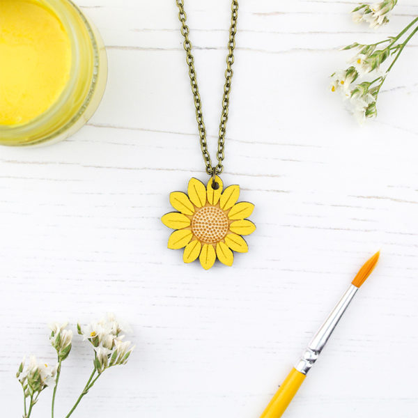 sunflower-necklace-layla-amber